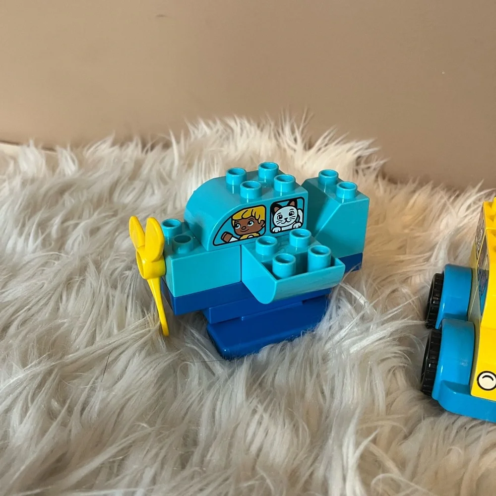 {Lego Duplo} A Fairy Tale Lego Set with Additional Vehicles